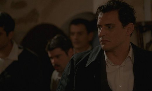 Έρωτας φυγάς: Ο Μάρκος μπλέκεται σε καβγά και πυροβολεί