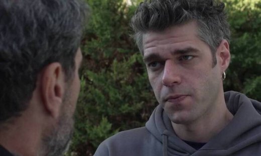 Άγρια γη: Ο Βλάσσης εκβιάζει την Όλγα, αποσπά το όπλο του Λουκά και είναι πια απειλή για όλους