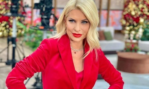 Ελένη Μενεγάκη: Τα διαφορετικά Χριστούγεννα και το ταξίδι με τις κόρες και τον Μάκη την Πρωτοχρονιά!