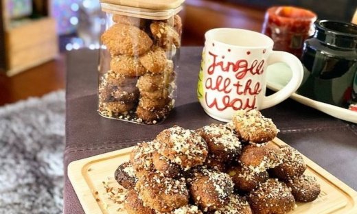 Μελομακάρονα με αλεύρι και σιμιγδάλι ολικής άλεσης χωρίς μέλι!