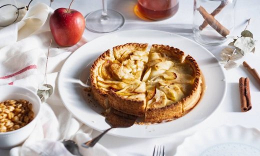 Το ιδανικό επιδόρπιο για αύριο είναι μία αρωματική τάρτα μήλου