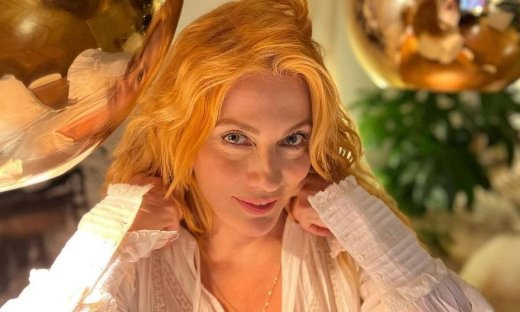 Το photoshop που θύμωσε την Καρύδη & η επιστροφή στην TV