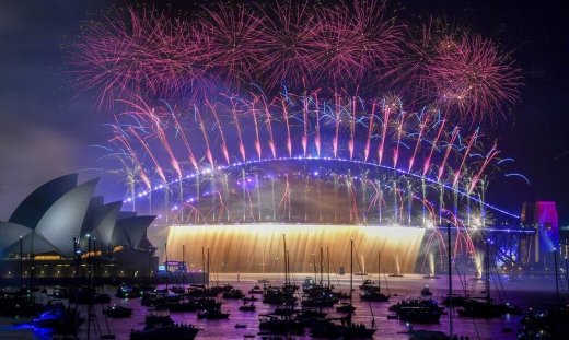 Ο πλανήτης υποδέχεται το 2023