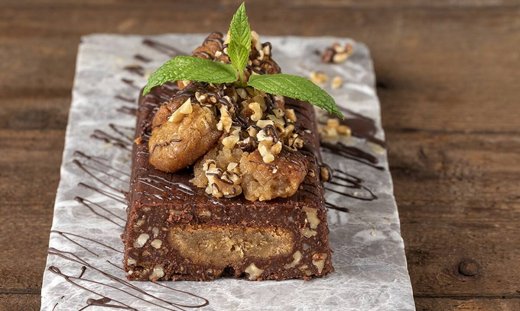 Κορμός με μελομακάρονα από τον Άκη Πετρετζίκη