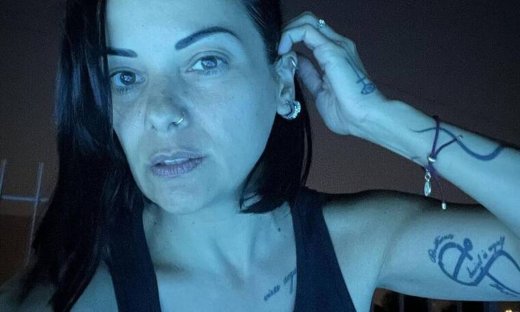 Κατερίνα Τσάβαλου:«Είχα δεχτεί σεξουαλική παρενόχληση. Πάγωσα, σηκώθηκα κι έφυγα»