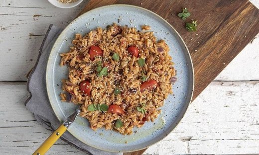 Κριθαράκι με ταχίνι από τον Άκη Πετρετζίκη