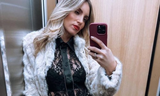 Οικονομάκου & Μπάρκα με το ίδιο μανικιούρ στα νύχια (photos)