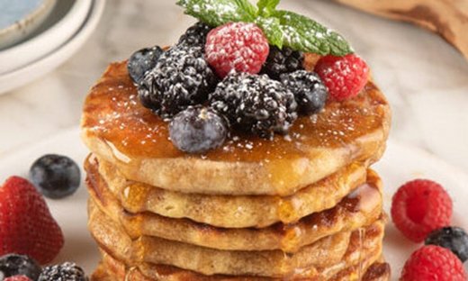 Pancakes στην τοστιέρα από τον Άκη Πετρετζίκη!