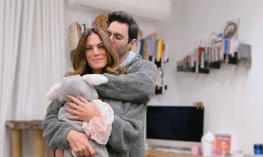 Μαίρη Συνατσάκη: Ξεκίνησε τις βόλτες με τη νεογέννητη κόρη της- Έχουν την καλύτερη παρέα!