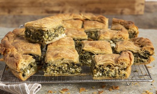 Χορτόπιτα με φέτα και πλιγούρι από τον Άκη Πετρετζίκη