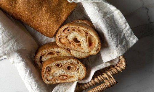 Ψωμί με ζυμαρικά από τον Άκη Πετρετζίκη!