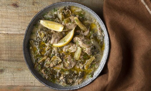 Αρνάκι φρικασέ στη χύτρα ταχύτητας από τον Άκη Πετρετζίκη