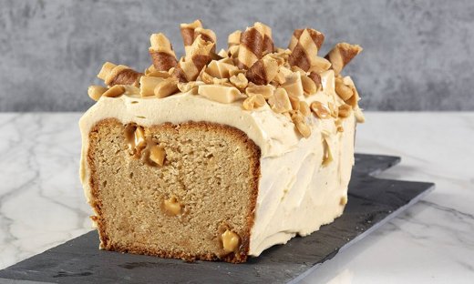 Κέικ με φιστικοβούτυρο και καραμέλες από τον Άκη Πετρετζίκη!