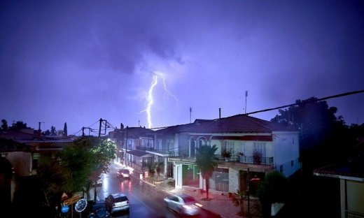 Νέο έκτακτο δελτίο επικίνδυνων καιρικών φαινομένων - Πού θα σημειωθούν καταιγίδες