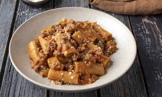 Ριγκατόνι μπολονέζ από τον Άκη Πετρετζίκη