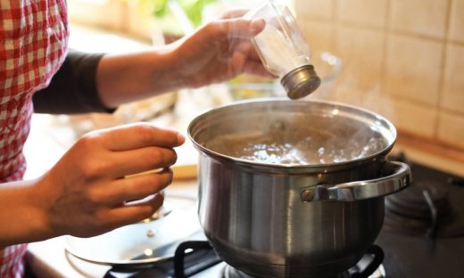 Υλικά που μπορούν να αντικαταστήσουν το αλάτι