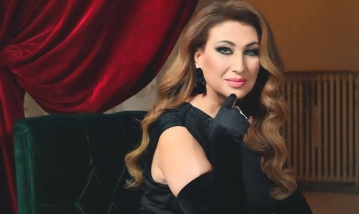 Μαντώ: «Δεν μετάνιωσα που δεν έμεινα στην Αμερική»