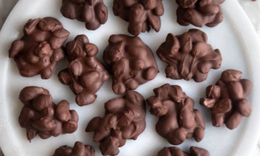 Σοκολατάκια βραχάκια από τον Άκη Πετρετζίκη!