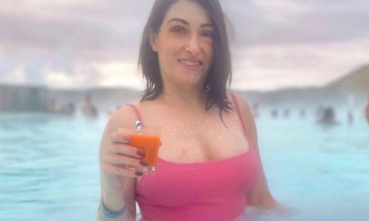 Παλιοσπύρου: Πόζαρε με μαγιό & έδωσε επική απάντηση σε τοξικό σχόλιο