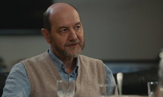 Η Γη της Ελιάς: Ο Γεράσιμος καταλαβαίνει ότι ο Αλέξης κρύβει τα πραγματικά του συναισθήματα και...