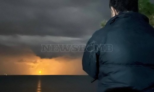 Πτώση F-4 Phantom: Συνεχίζονται οι έρευνες για τον κυβερνήτη - Ρίψεις φωτοβολίδων στο Κατάκολο