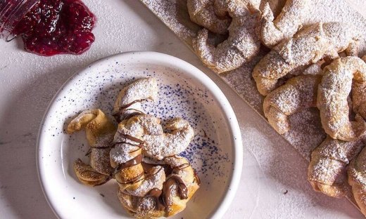 Εύκολα κρουασάν από τον Άκη Πετρετζίκη