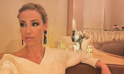 Έφη Αλεβίζου: Βόλτα με την 8χρονη κόρη της - Φορούν ασορτί παπούτσια