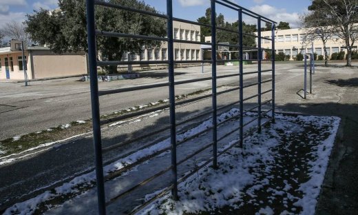Κακοκαιρία Μπάρμπαρα: Κλειστά ή ανοικτά τα σχολεία; Πότε θα εκδοθεί απόφαση