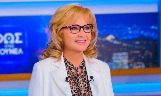 Ποιες celebrities έκαναν share την viral απάντηση της Νικολούλη