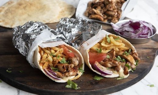 Γύρος κοτόπουλο από τον Άκη Πετρετζίκη