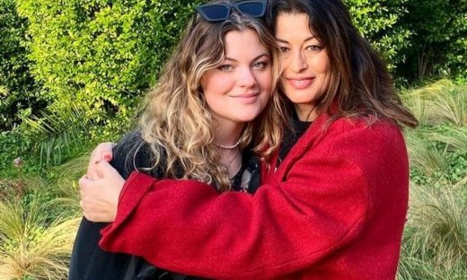 Χαρές στο νεοκλασικό της Δωροθέας Μερκούρη στην Πλάκα (εικόνες)