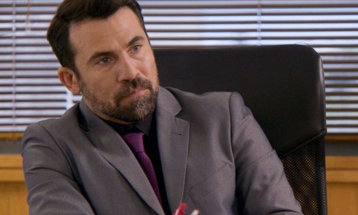 Ο Σταύρος στους Παγιδευμένους γίνεται ξανά αγαπημένο trend του κοινού