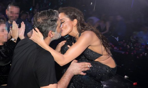 Δέσποινα Βανδή: Η αντίδρασή της όταν ρωτήθηκε για τα αρνητικά σχόλια και το ζεϊμπέκικο του Μπισμπίκη