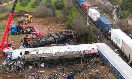 Η τραγωδία των Τεμπών έγινε το πιο θλιβερό trend στα social media