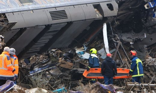 Σύγκρουση τρένων στα Τέμπη: Πώς μπορείς κι εσύ να βοηθήσεις