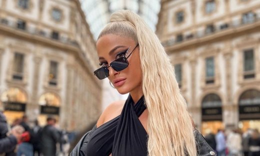 Ιωάννα Τούνη: Το μήνυμα για τα Τέμπη και η φωτογραφία με την Αλεξανδράκη έξω από το μοναστήρι!