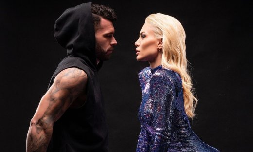 H Αλεξάνδρα Παναγιώταρου περίμενε τον Στάθη Σχίζα στο αεροδρόμιο