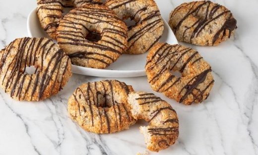 Samoa cookies με 2 υλικά από τον Άκη Πετρετζίκη