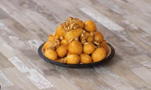 Λουκουμάδες με 2 υλικά από τον Άκη Πετρετζίκη!