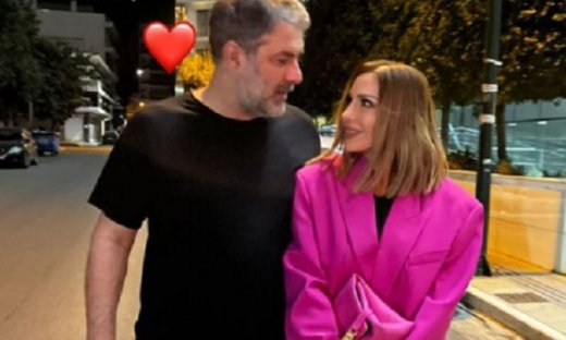 Σαν άλλη Carrie Bradshaw: Να τι φόρεσε η Βανδή για τιμήσει τον αγαπημένο της στην πρεμιέρα του
