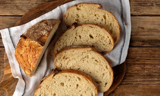 Χωριάτικο ψωμί χωρίς μίξερ από τον Άκη Πετρετζίκη