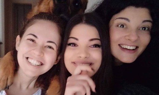 Τάνια Τρύπη: Οι σπάνιες φωτογραφίες με τις κούκλες κόρες της