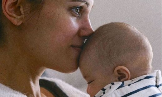 4 μήνες με την Ολίβια:Ο δάσκαλος που αγαπούν οι μαμάδες έκανε το πιο εύστοχο σχόλιο για τη Συνατσάκη