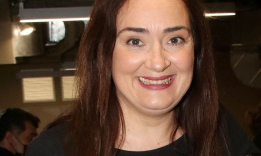 Ελένη Ουζουνίδου: Οι πολλαπλοί ρόλοι, η αποδοχή του κόσμου και η λατρεία για τα μαθηματικά