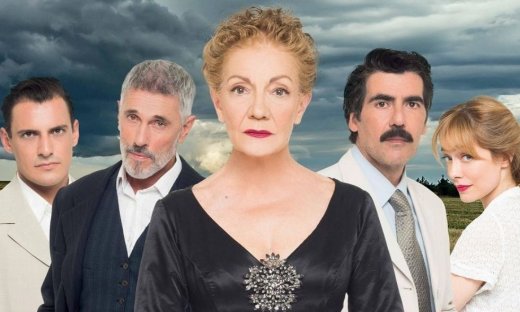 Πέμη Ζούνη: «Για έναν έρωτα απωθημένο, για έναν έρωτα που δεν έχει βιωθεί, του αξίζει μια ευκαιρία»