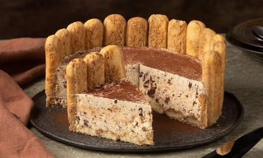 Σαρλότ με σοκολάτα και ελληνικό καφέ από τον Άκη Πετρετζίκη!