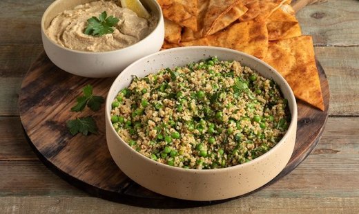 Ταμπουλέ με αρακά από τον Άκη Πετρετζίκη