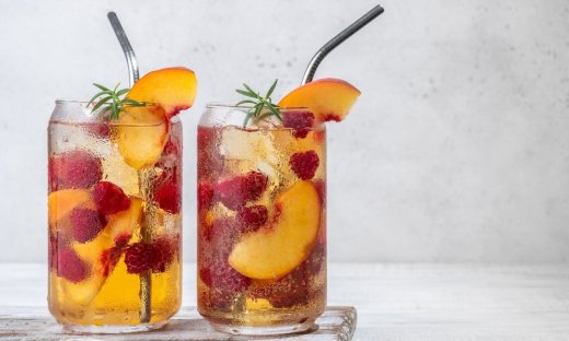 Συνταγή για ανθρακούχο ρόφημα με ροδάκινα