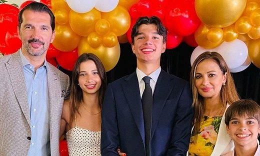 Καμηλά-Stojaković: Η αποφοίτηση του γιου τους, οι φωτό με τα τρίμετρα παιδιά & το σπίτι στην Αμερική