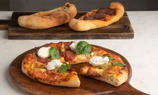 Βασική ζύμη για πίτσα από τον Άκη Πετρετζίκη